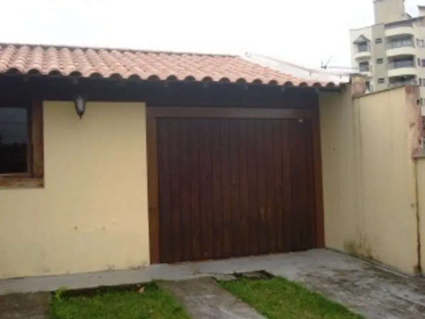Foto 2 de Casa com 3 quartos à venda, 320m2 em Martim de Sá, Caraguatatuba - SP