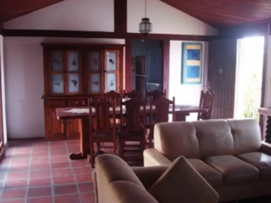 Foto 1 de Casa com 3 quartos à venda, 320m2 em Martim de Sá, Caraguatatuba - SP