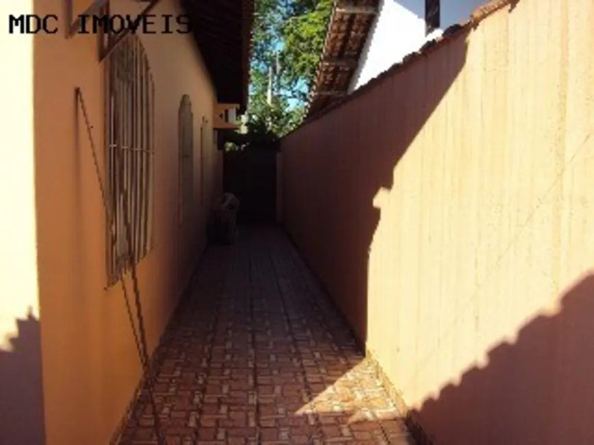 Foto 2 de Casa com 3 quartos à venda, 150m2 em Getuba, Caraguatatuba - SP