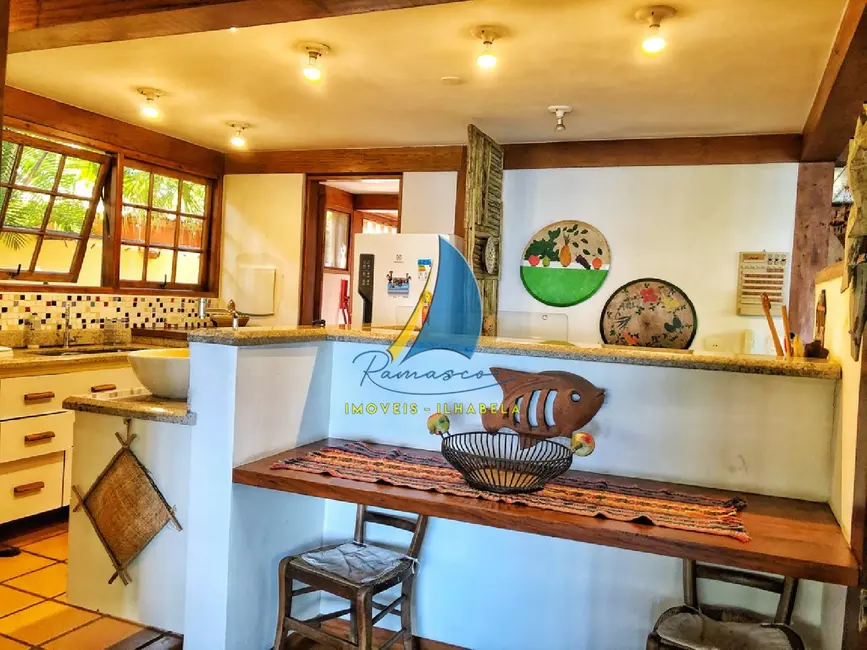 Foto 6 de Casa de Condomínio com 5 quartos à venda, 341m2 em Ilhabela - SP