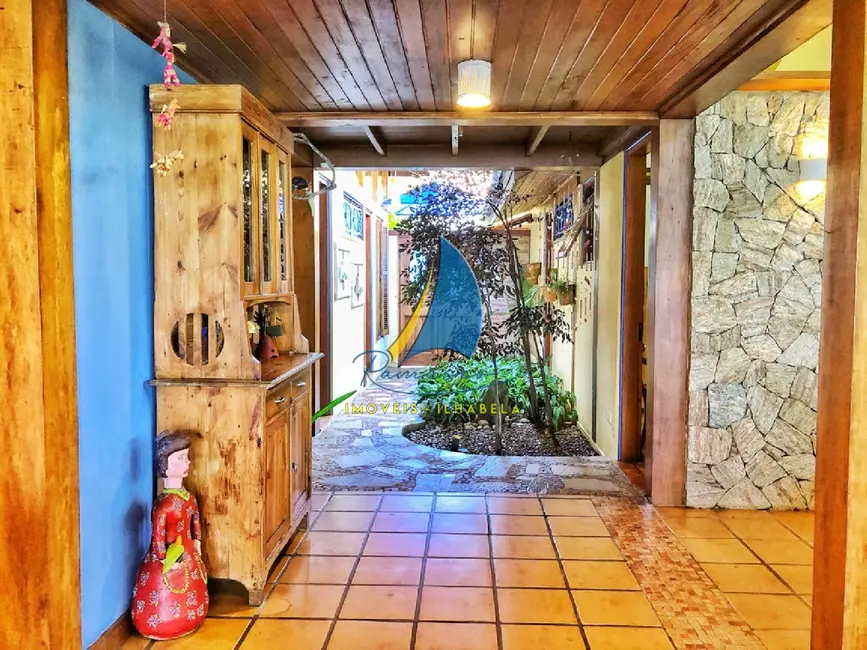 Foto 2 de Casa de Condomínio com 5 quartos à venda, 341m2 em Ilhabela - SP