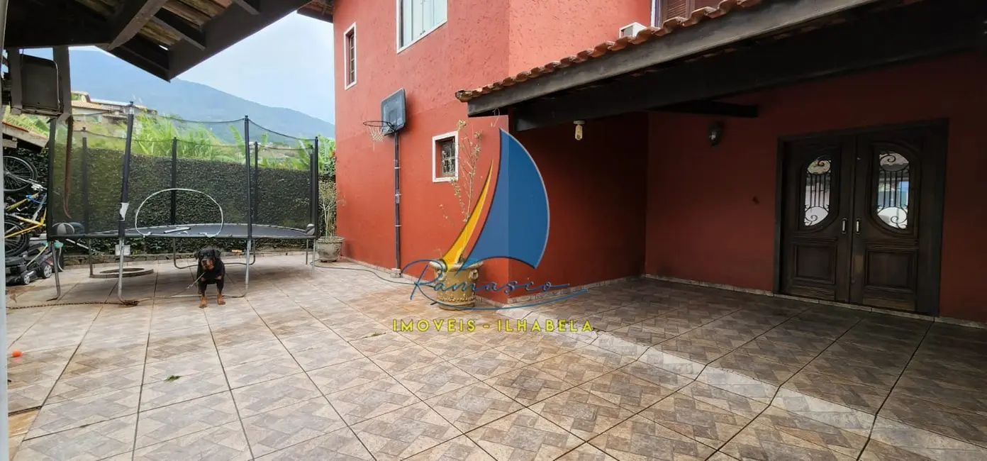 Foto 2 de Casa com 8 quartos à venda, 303m2 em Barra Velha, Ilhabela - SP
