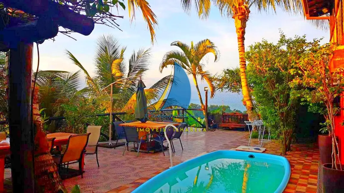 Foto 3 de Casa com 8 quartos à venda, 303m2 em Barra Velha, Ilhabela - SP