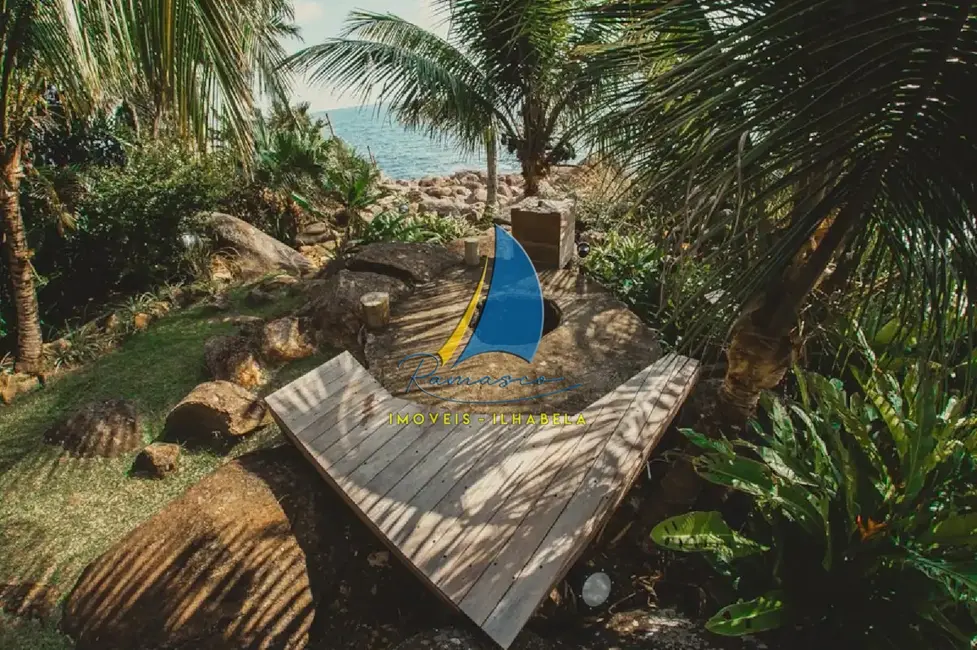 Foto 4 de Casa de Condomínio com 3 quartos à venda, 185m2 em Ilhabela - SP