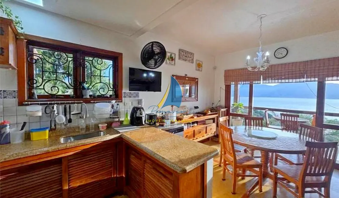 Foto 8 de Casa com 4 quartos à venda, 350m2 em Ilhabela - SP