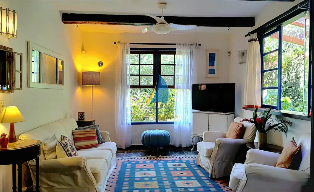 Foto 6 de Casa com 2 quartos à venda, 119m2 em Ilhabela - SP