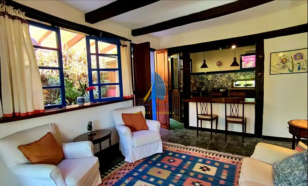 Foto 8 de Casa com 2 quartos à venda, 119m2 em Ilhabela - SP