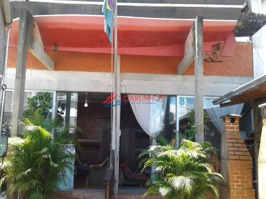 Foto 2 de Casa com 10 quartos à venda, 250m2 em Centro, Guaratuba - PR