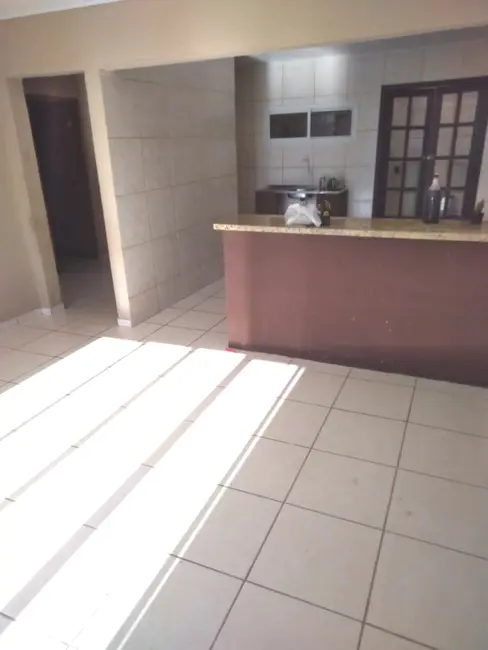 Foto 3 de Casa com 2 quartos à venda, 75m2 em Guaratuba - PR