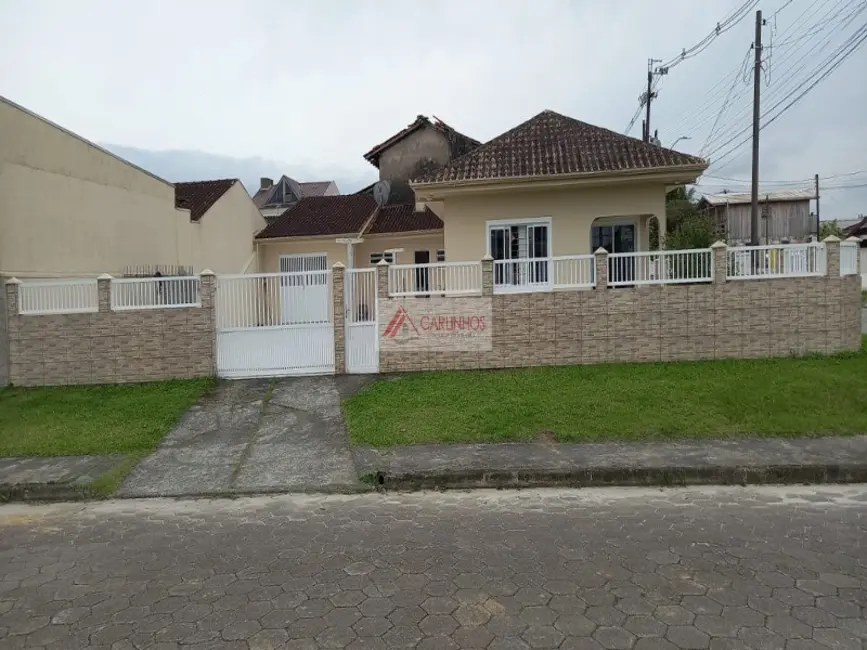Casa com 3 quartos à venda, 210m2 em Guaratuba - PR - imagem 2 Foto 2 de Casa com 3 quartos à venda, 210m2 em Guaratuba - PR