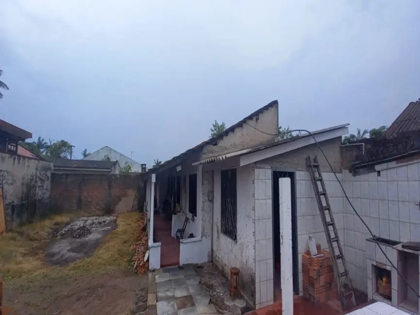 Foto 3 de Casa com 2 quartos à venda, 80m2 em Guaratuba - PR