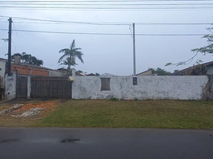 Foto 1 de Casa com 2 quartos à venda, 80m2 em Guaratuba - PR