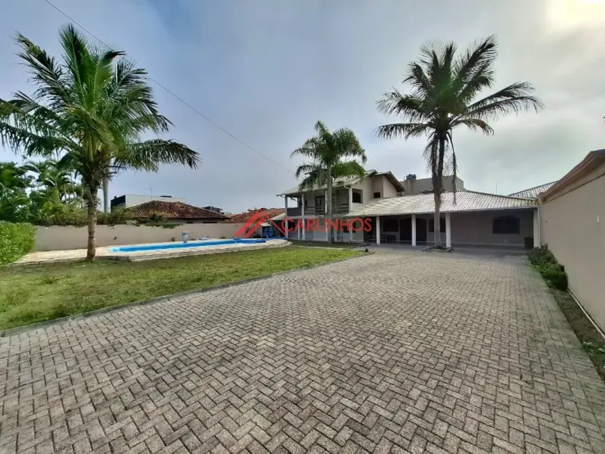 Foto 4 de Casa com 4 quartos à venda, 300m2 em Guaratuba - PR