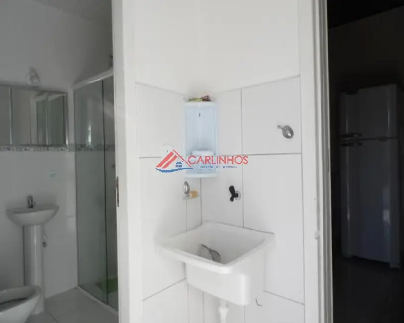 Casa com 3 quartos para alugar, 100m2 em Centro, Guaratuba - PR - imagem 8 Foto 8 de Casa com 3 quartos para alugar, 100m2 em Centro, Guaratuba - PR