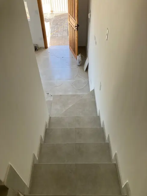 Sobrado com 2 quartos à venda, 80m2 em Guaratuba - PR - imagem 9 Foto 9 de Sobrado com 2 quartos à venda, 80m2 em Guaratuba - PR