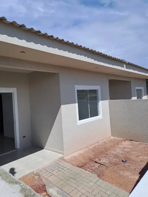 Casa com 2 quartos à venda, 64m2 em Guaratuba - PR - imagem 4 Foto 4 de Casa com 2 quartos à venda, 64m2 em Guaratuba - PR