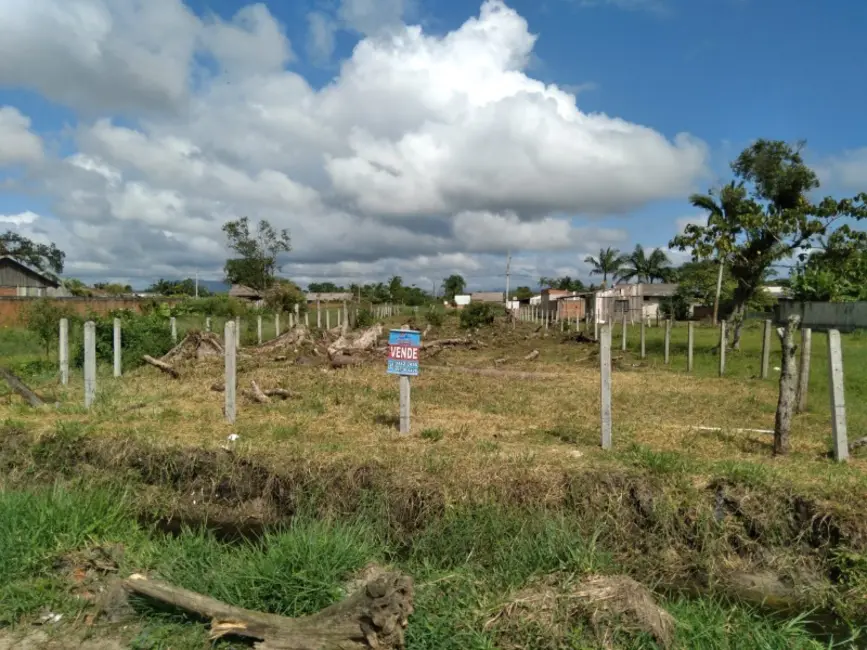 Foto 1 de Terreno / Lote à venda, 579m2 em Guaratuba - PR