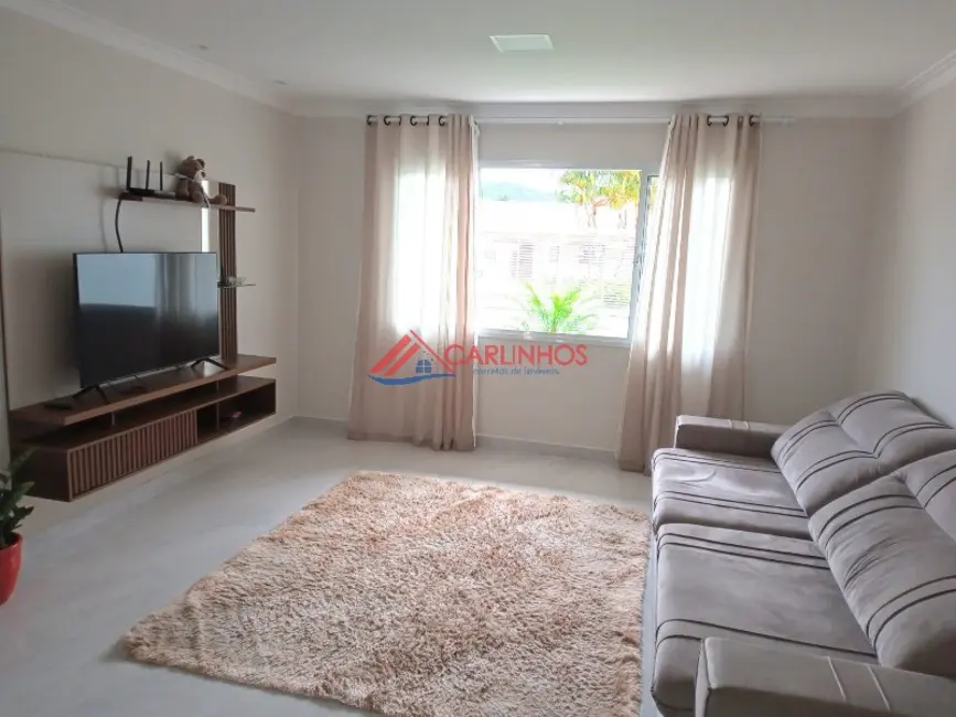 Foto 8 de Casa com 5 quartos à venda, 321m2 em Centro, Guaratuba - PR
