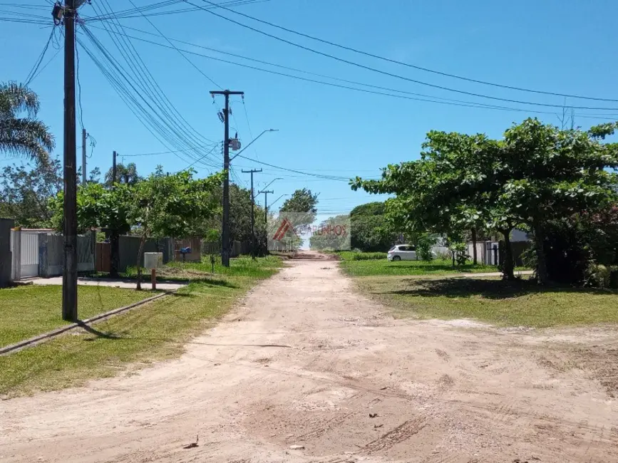 Foto 3 de Terreno / Lote à venda, 560m2 em Guaratuba - PR