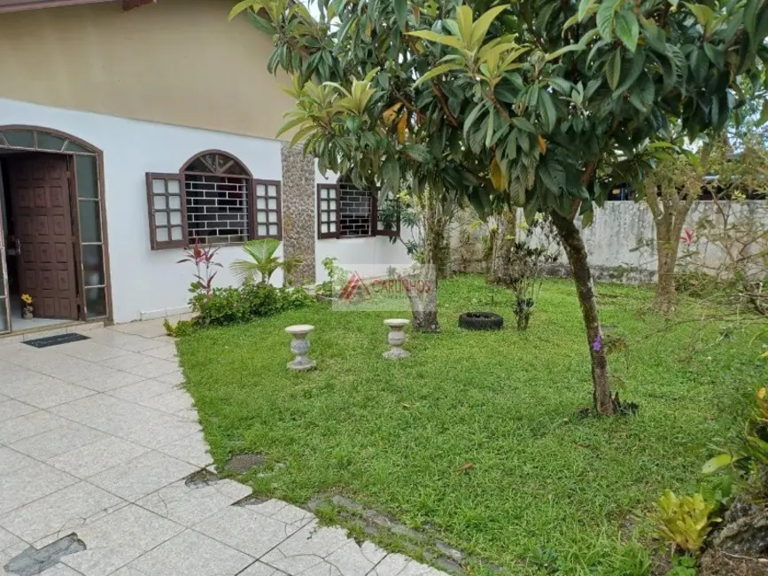Foto 3 de Casa com 4 quartos à venda, 160m2 em Guaratuba - PR