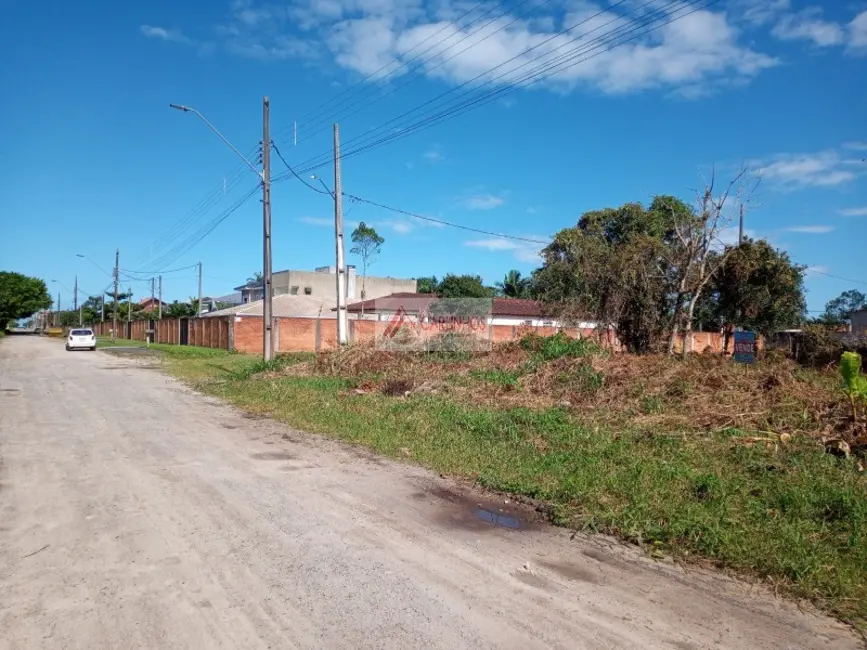 Foto 1 de Terreno / Lote à venda, 560m2 em Guaratuba - PR