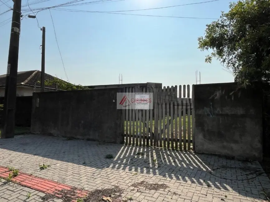 Foto 1 de Terreno / Lote à venda, 526m2 em Guaratuba - PR