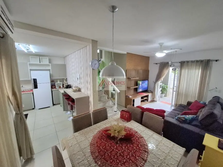 Sobrado com 3 quartos à venda, 130m2 em Centro, Guaratuba - PR - imagem 6 Foto 6 de Sobrado com 3 quartos à venda, 130m2 em Centro, Guaratuba - PR