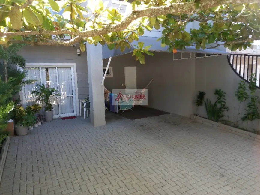 Sobrado com 3 quartos à venda, 130m2 em Centro, Guaratuba - PR - imagem 3 Foto 3 de Sobrado com 3 quartos à venda, 130m2 em Centro, Guaratuba - PR
