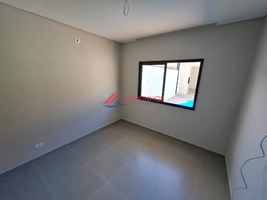 Casa com 3 quartos à venda, 150m2 em Guaratuba - PR - imagem 4 Foto 4 de Casa com 3 quartos à venda, 150m2 em Guaratuba - PR