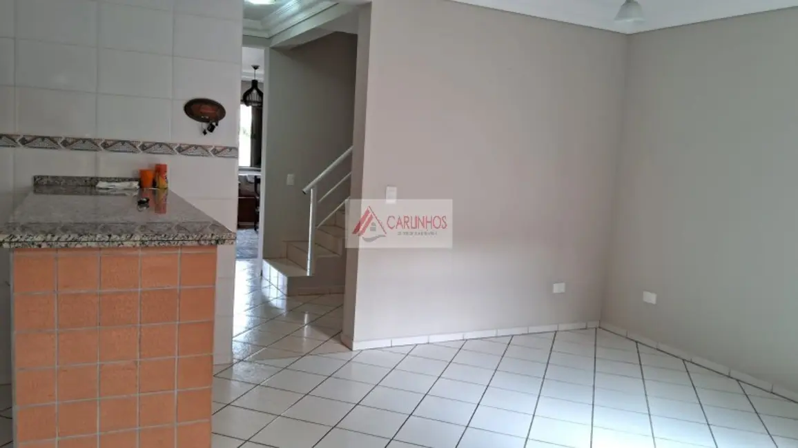 Sobrado com 3 quartos à venda, 165m2 em Centro, Guaratuba - PR - imagem 8 Foto 8 de Sobrado com 3 quartos à venda, 165m2 em Centro, Guaratuba - PR