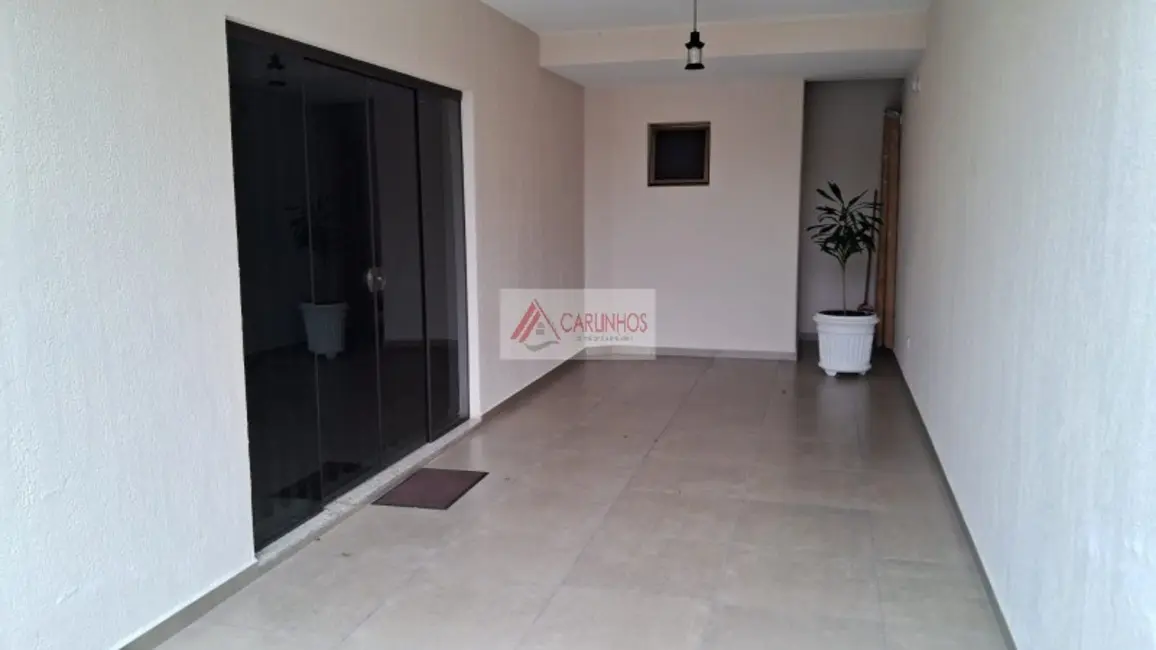 Sobrado com 3 quartos à venda, 165m2 em Centro, Guaratuba - PR - imagem 5 Foto 5 de Sobrado com 3 quartos à venda, 165m2 em Centro, Guaratuba - PR