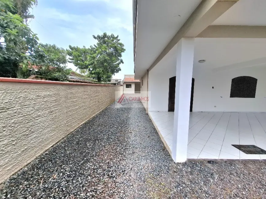 Foto 3 de Casa com 5 quartos à venda, 312m2 em Guaratuba - PR
