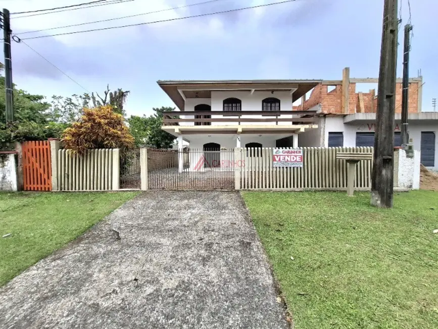 Foto 1 de Casa com 5 quartos à venda, 312m2 em Guaratuba - PR