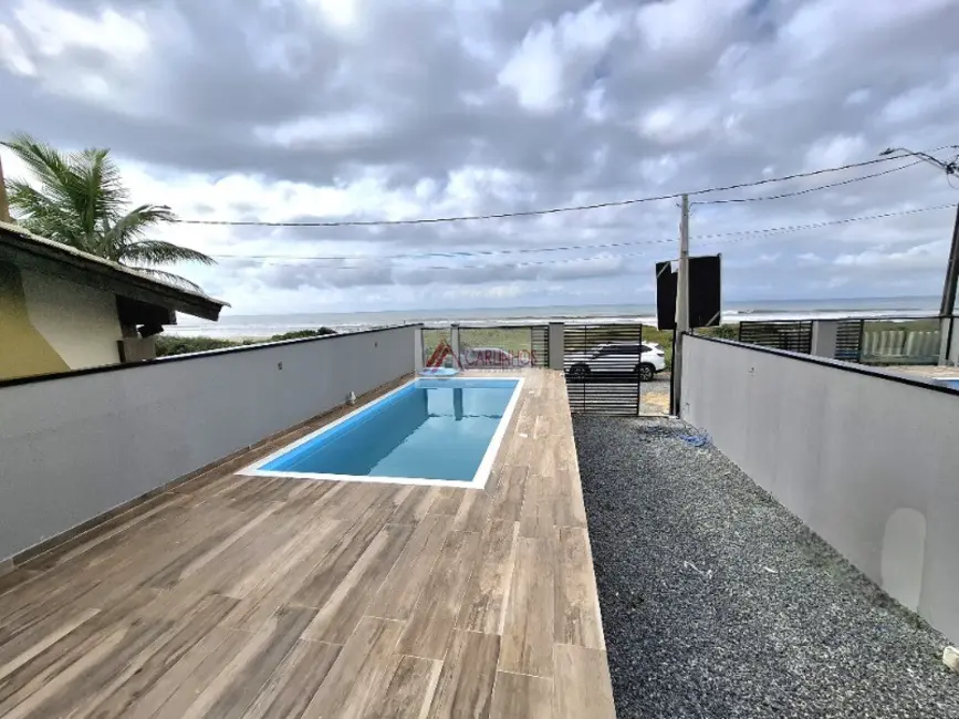 Sobrado com 3 quartos à venda, 221m2 em Guaratuba - PR - imagem 3 Foto 3 de Sobrado com 3 quartos à venda, 221m2 em Guaratuba - PR