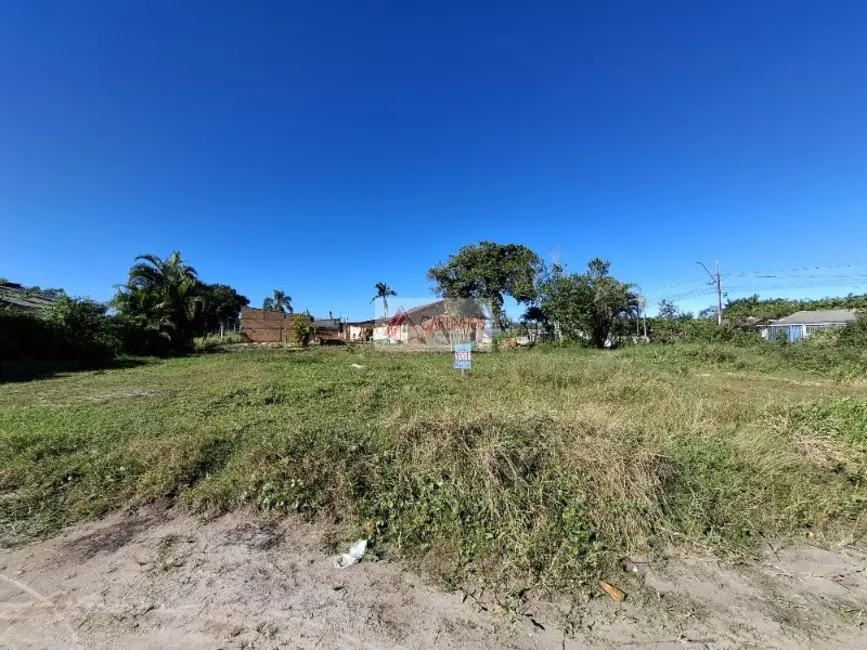Foto 1 de Terreno / Lote à venda, 810m2 em Guaratuba - PR