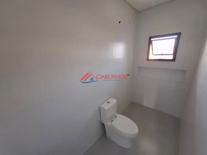 Sobrado com 3 quartos à venda, 124m2 em Centro, Guaratuba - PR - imagem 8 Foto 8 de Sobrado com 3 quartos à venda, 124m2 em Centro, Guaratuba - PR