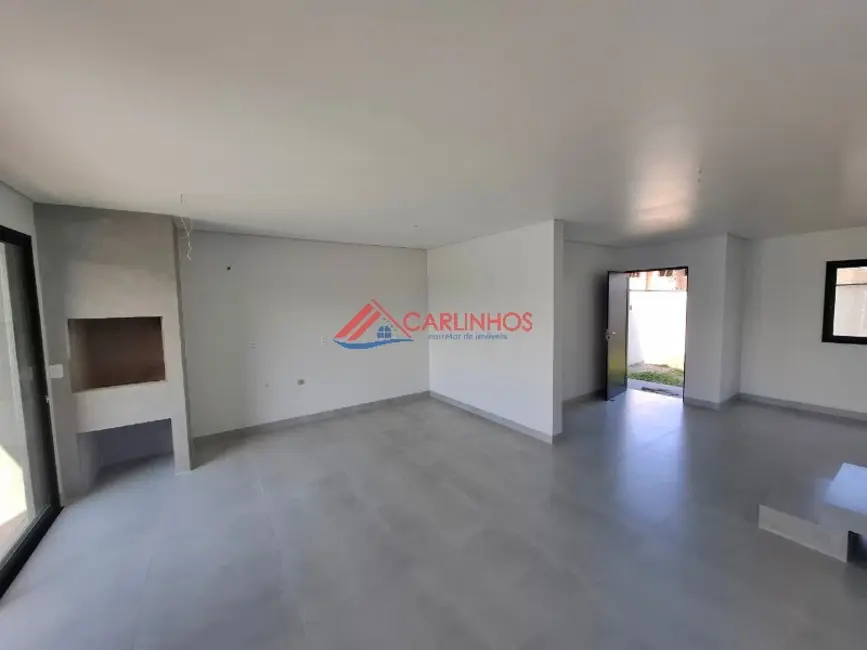 Sobrado com 3 quartos à venda, 124m2 em Centro, Guaratuba - PR - imagem 4 Foto 4 de Sobrado com 3 quartos à venda, 124m2 em Centro, Guaratuba - PR