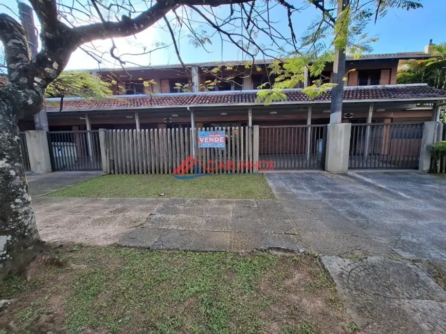 Sobrado com 3 quartos à venda, 99m2 em Centro, Guaratuba - PR - imagem 1 Foto 1 de Sobrado com 3 quartos à venda, 99m2 em Centro, Guaratuba - PR
