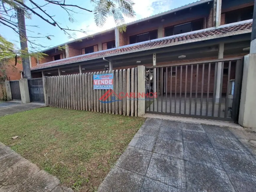 Sobrado com 3 quartos à venda, 99m2 em Centro, Guaratuba - PR - imagem 2 Foto 2 de Sobrado com 3 quartos à venda, 99m2 em Centro, Guaratuba - PR