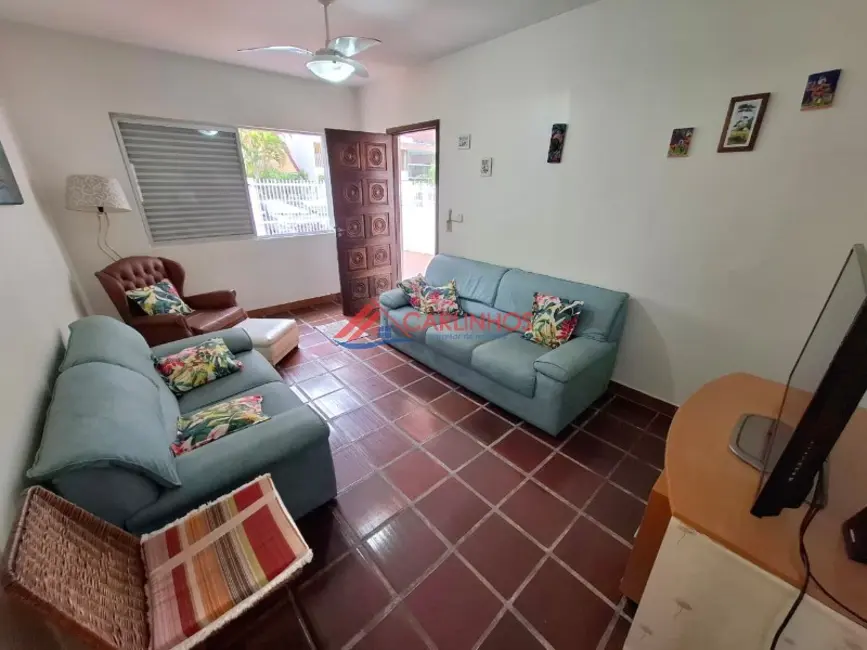 Casa com 4 quartos para alugar, 140m2 em Centro, Guaratuba - PR - imagem 4 Foto 4 de Casa com 4 quartos para alugar, 140m2 em Centro, Guaratuba - PR