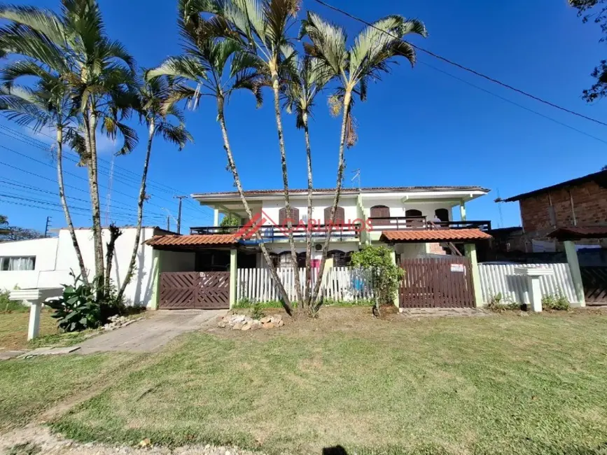Sobrado com 7 quartos à venda, 192m2 em Guaratuba - PR - imagem 1 Foto 1 de Sobrado com 7 quartos à venda, 192m2 em Guaratuba - PR