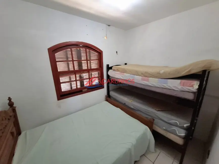 Sobrado com 7 quartos à venda, 192m2 em Guaratuba - PR - imagem 8 Foto 8 de Sobrado com 7 quartos à venda, 192m2 em Guaratuba - PR