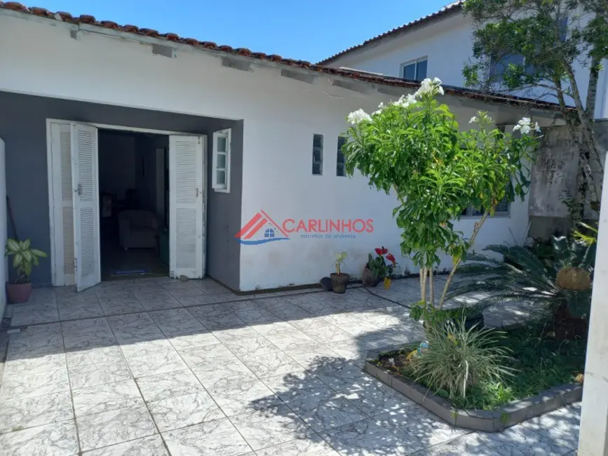 Casa com 3 quartos à venda, 210m2 em Guaratuba - PR - imagem 3 Foto 3 de Casa com 3 quartos à venda, 210m2 em Guaratuba - PR