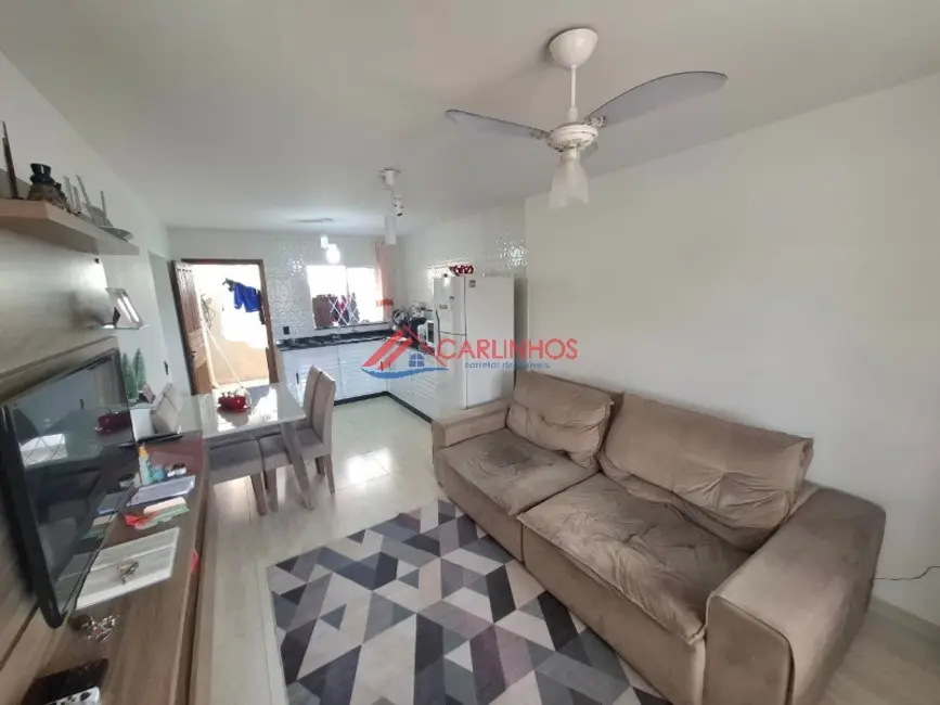Foto 2 de Casa com 2 quartos à venda, 47m2 em Guaratuba - PR