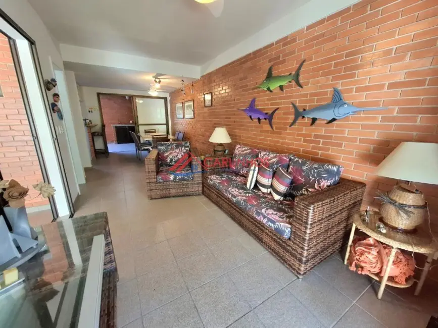 Foto 3 de Sobrado com 3 quartos à venda, 99m2 em Centro, Guaratuba - PR