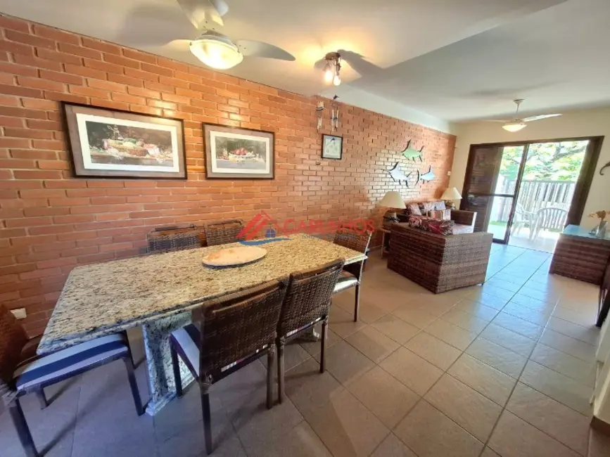 Foto 4 de Sobrado com 3 quartos à venda, 99m2 em Centro, Guaratuba - PR