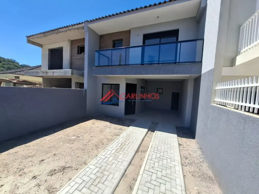 Foto 2 de Sobrado com 3 quartos à venda, 132m2 em Guaratuba - PR