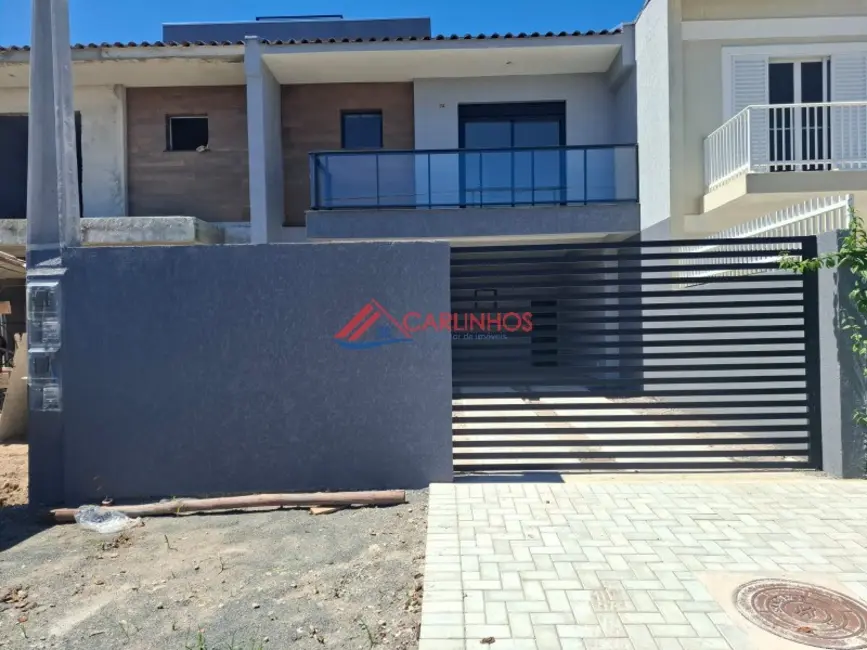 Foto 1 de Sobrado com 3 quartos à venda, 132m2 em Guaratuba - PR