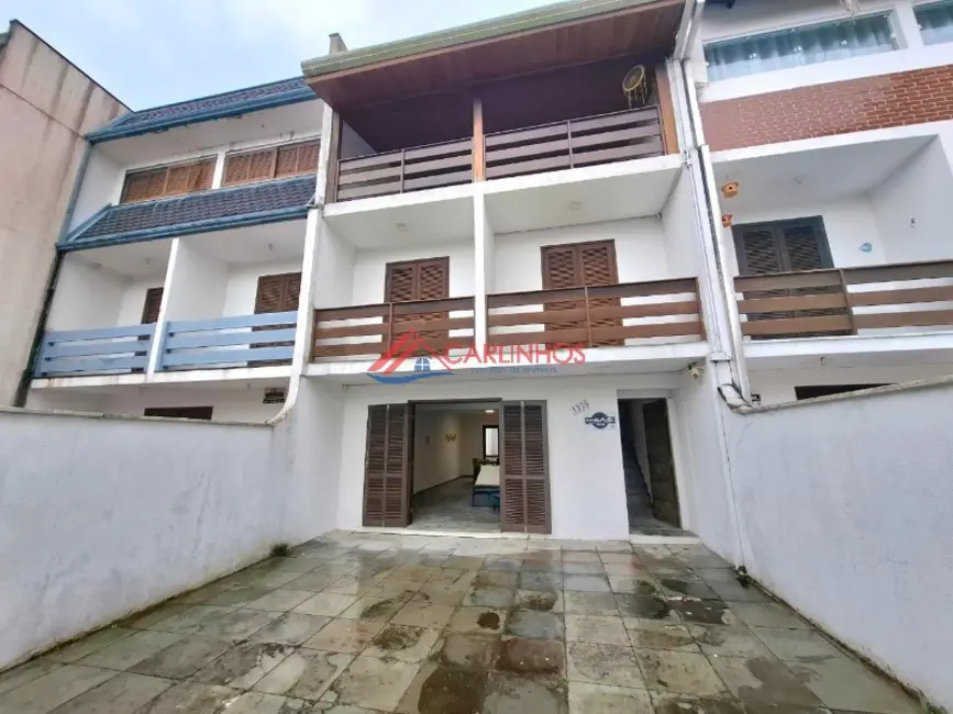 Sobrado com 3 quartos à venda, 148m2 em Centro, Guaratuba - PR - imagem 2 Foto 2 de Sobrado com 3 quartos à venda, 148m2 em Centro, Guaratuba - PR