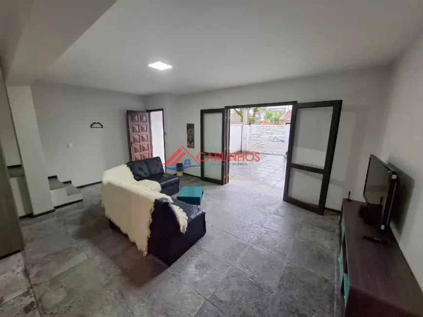 Sobrado com 3 quartos à venda, 148m2 em Centro, Guaratuba - PR - imagem 4 Foto 4 de Sobrado com 3 quartos à venda, 148m2 em Centro, Guaratuba - PR